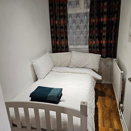 Charming London Apartment With 2 Bedrooms 외부 사진