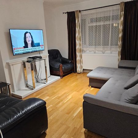 Charming London Apartment With 2 Bedrooms 외부 사진